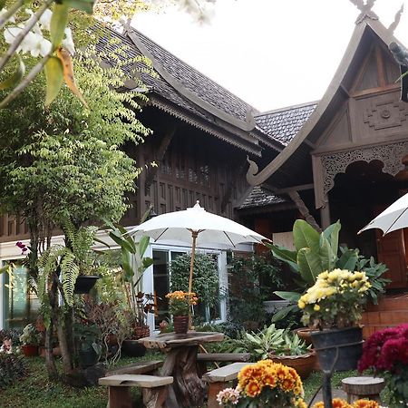 Baan Kumwan Boutique Hotel Lampang Exteriör bild