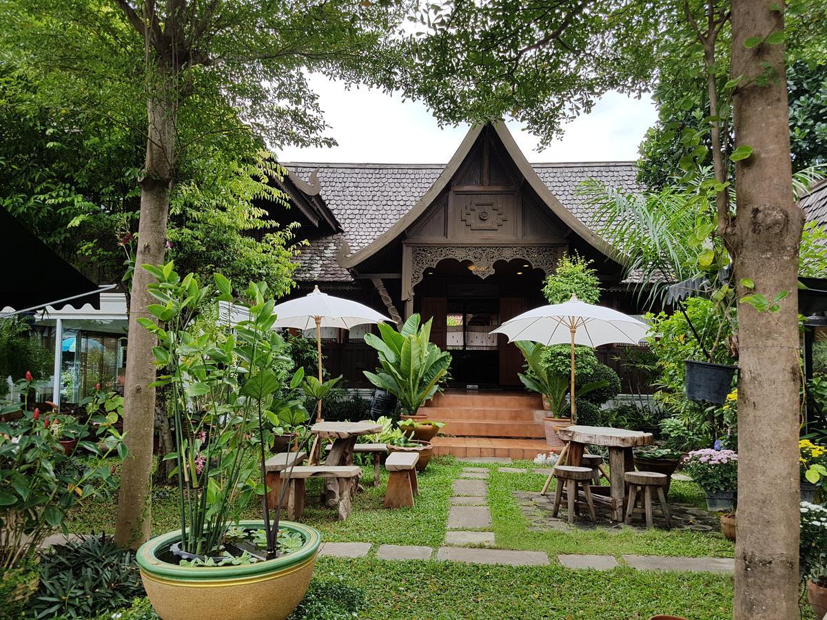 Baan Kumwan Boutique Hotel Lampang Exteriör bild